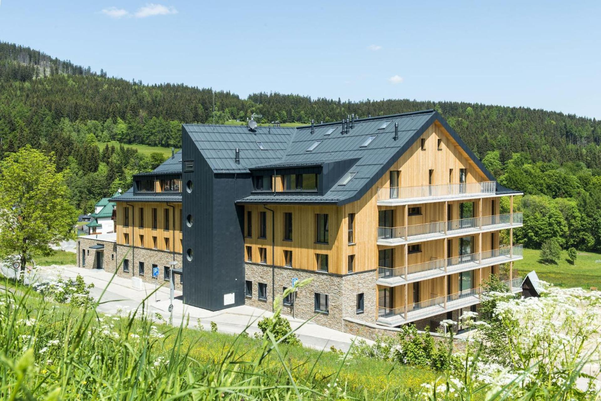 Ski&Bike Apartman Blue ヤンスケー・ラーズニェ エクステリア 写真